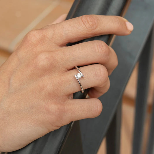 925 Sterling Silver Solitaire Ring – Elegant Minimalist Engagement Ring for Women