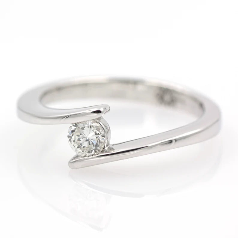 925 Sterling Silver Solitaire Ring – Elegant Minimalist Engagement Ring for Women